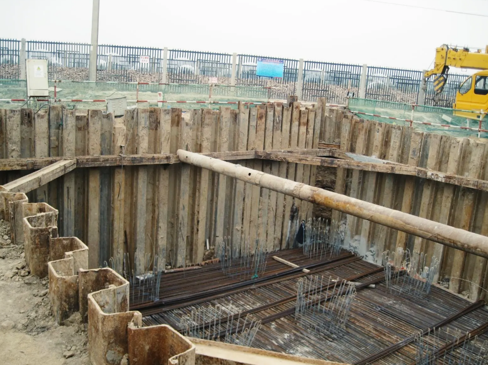 可克达拉建筑基础施工中基坑（基槽）有哪些支护方式？